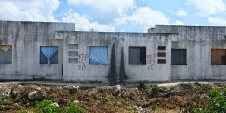 Considera cronista que si continúan las invasiones en Playa del Carmen será el fin del destino