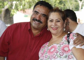 Coalición PAN-PRI registra a mamá de "Chanito Toledo" como síndico de Solidaridad