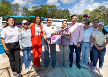 Anuncia Estefanía Mercado “Carril Rosa” en alberca olímpica, para mujeres con linfedema