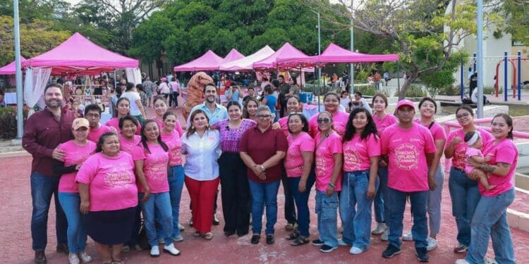Gobierno de Estefanía Mercado impulsa economía social con Mercado Hecho en Playa.
