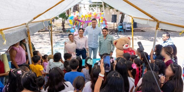 Llevan Estefanía Mercado y Eduardo Nájera amor a niñas y niños del Centro de Asistencia Temporal del DIF Playa del Carmen